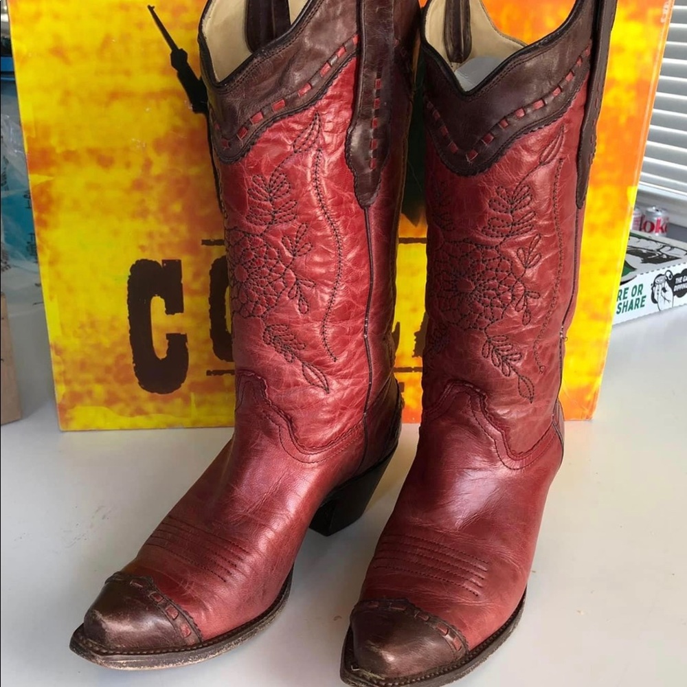 Traditional Western Boots